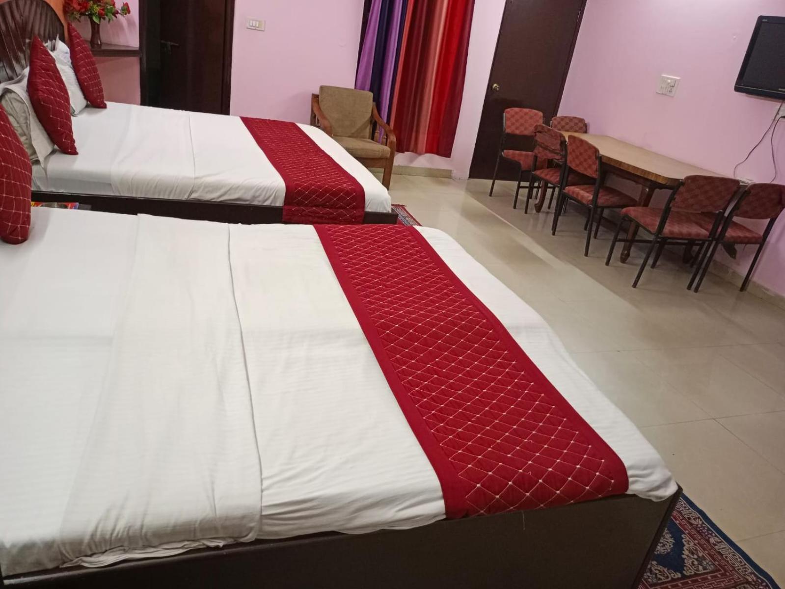Airport Hotel Pariksheet Inn New Delhi Exterior photo