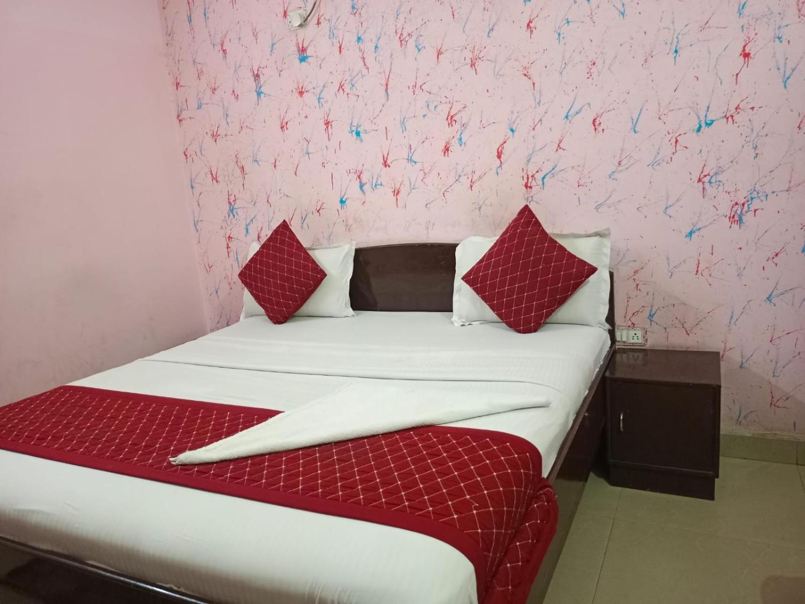 Airport Hotel Pariksheet Inn New Delhi Exterior photo