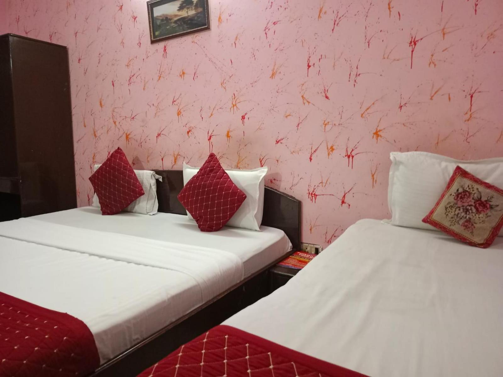 Airport Hotel Pariksheet Inn New Delhi Exterior photo