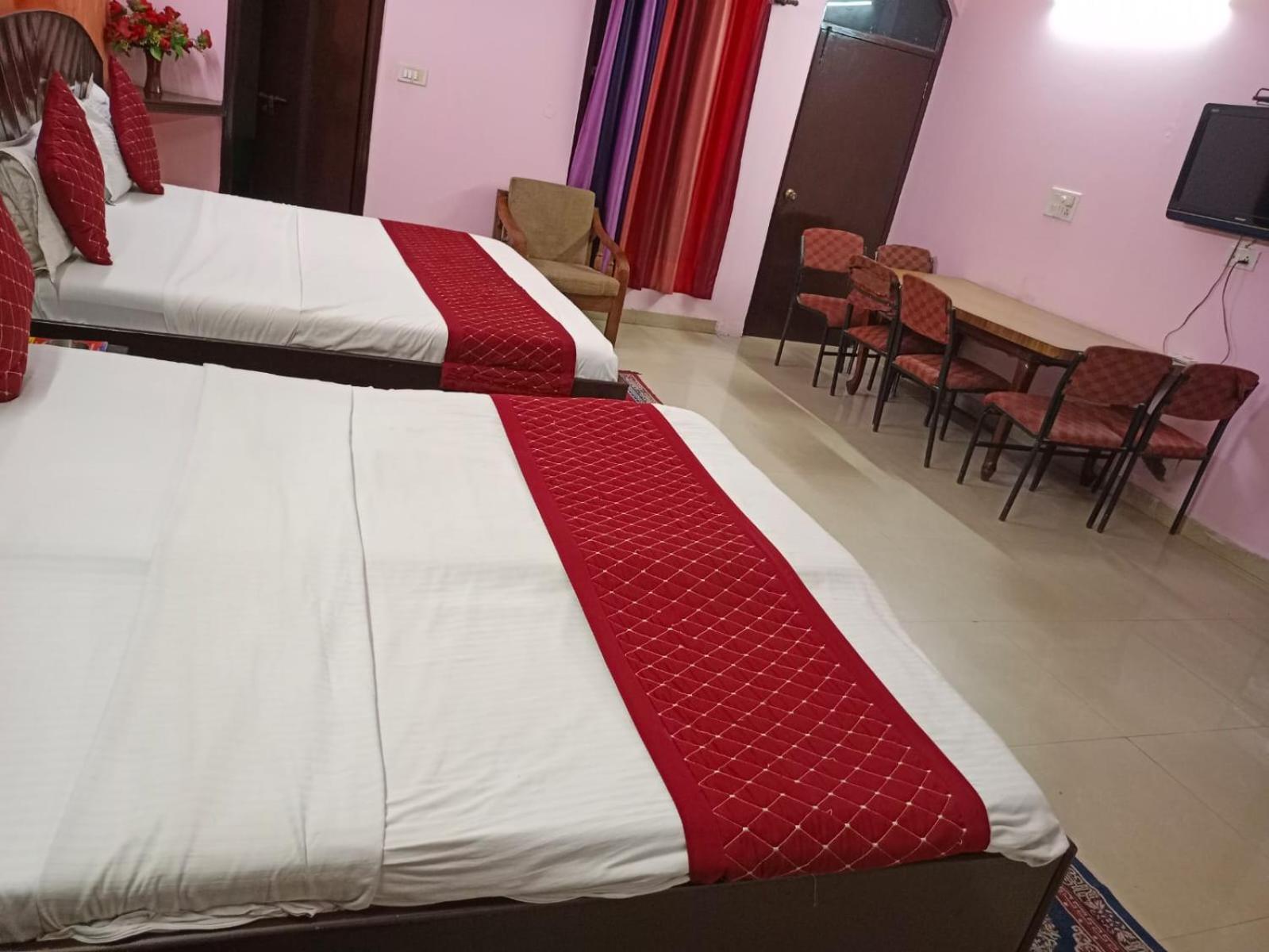 Airport Hotel Pariksheet Inn New Delhi Exterior photo